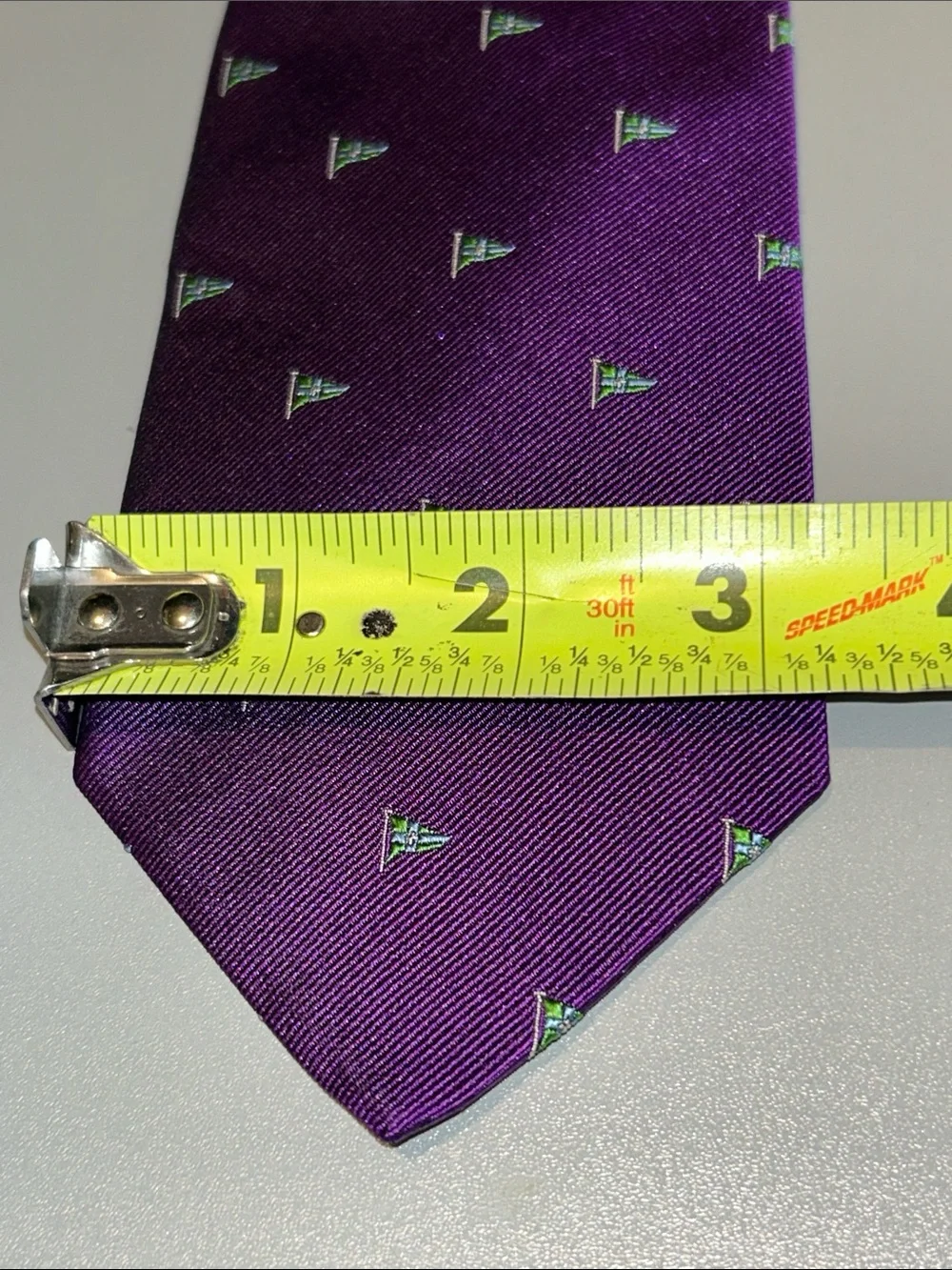 Brooks Brothers Men's Purple flags Patterned Silk Tie Classic Formal Accessory